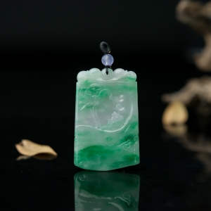 糯种飘翠翡翠年年有余吊坠