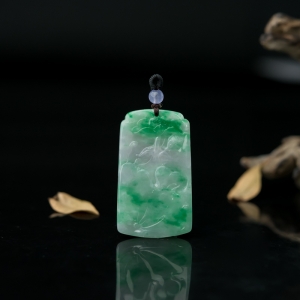 糯种飘翠翡翠年年有余吊坠