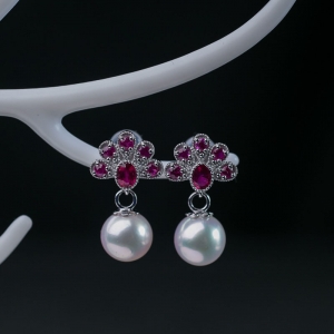 18K鸽血红红红宝石耳坠