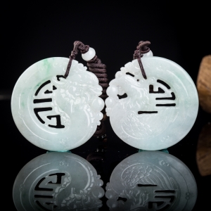 糯种飘翠翡翠龙凤呈祥吊坠