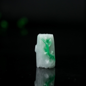 糯种飘翠翡翠枯木逢春吊坠