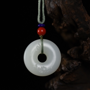 籽料和田白玉幽莲平安环吊坠