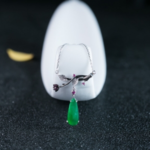 18K冰种翠色翡翠项链