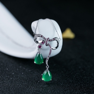 18K冰种翠色翡翠项链