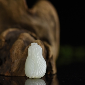 籽料和田白玉摆财吊坠