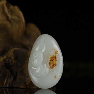 山流水料和田羊脂白玉蝶恋花吊坠