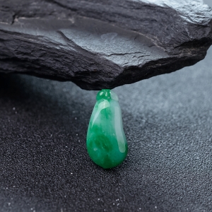 糯种飘翠翡翠福瓜吊坠