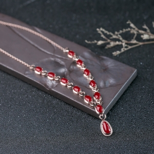 18K阿卡珊瑚项链