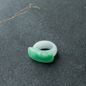 糯种飘翠翡翠指环