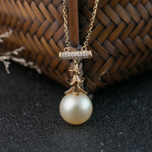 18K海水金色珍珠项链