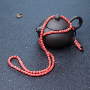 MOMO珊瑚桶珠多圈手串