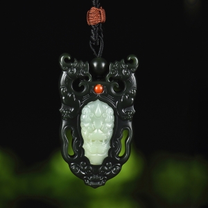 山料和田青玉守护吊坠