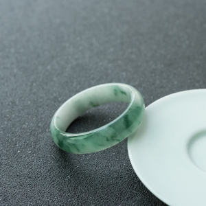 42.5mm糯冰种飘花翡翠童镯