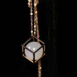 18k金镶山料和田白玉吊坠