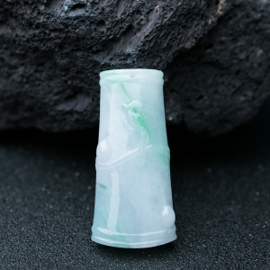 糯种飘翠翡翠竹节吊坠