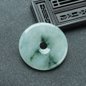 糯冰种飘花翡翠平安扣吊坠