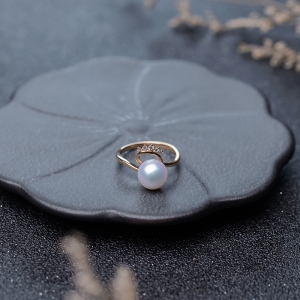 18K海水白色珍珠戒指