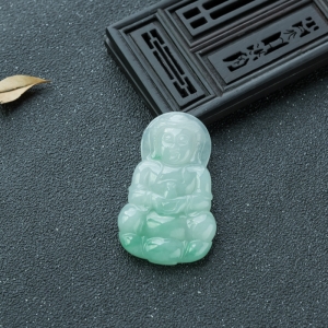 糯种飘翠翡翠观音吊坠