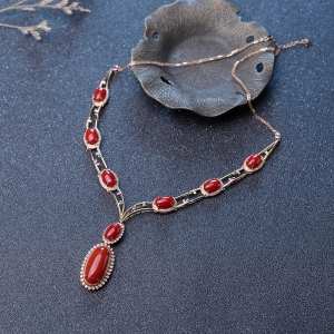 18K阿卡珊瑚项链