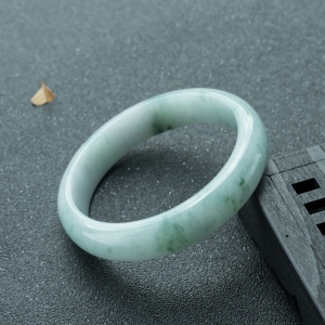 63m糯种飘花翡翠平安镯