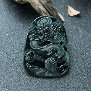 糯冰种墨翠飞龙在天吊坠