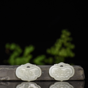 籽料和田白玉平安锁吊坠（二件）