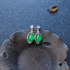 18K冰种阳绿翡翠耳坠