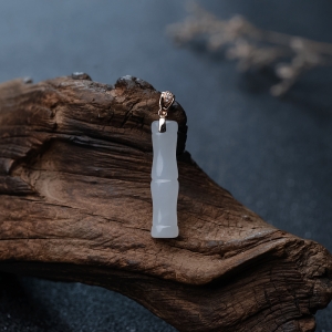 特：18K山流水料和田白玉竹节吊坠