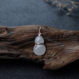 特：18K山流水料和田白玉葫芦吊坠