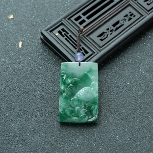 糯冰种飘翠翡翠一路连科吊坠