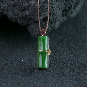 特：18K山料和田碧玉竹节吊坠