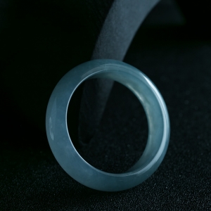 57.5mm糯冰种蓝水翡翠平安镯