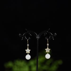 银镶山料和田白玉耳坠