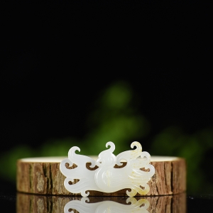 籽料和田白玉凤凰于飞吊坠