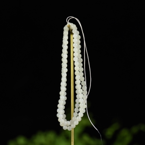 4.5mm籽料和田白玉多圈手串