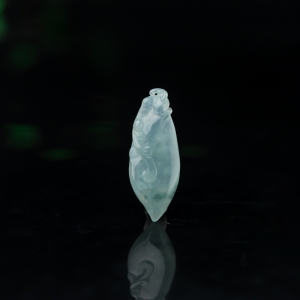糯冰种飘花翡翠福瓜吊坠