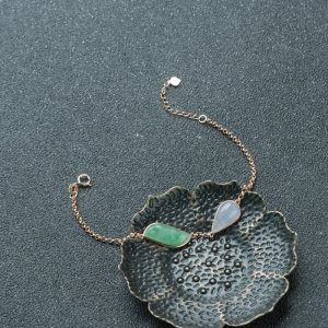 18K糯冰种翡翠手链