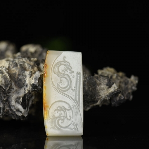 籽料和田白玉龙凤吊坠