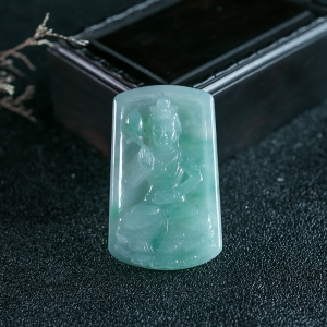 糯种浅绿翡翠大势至菩萨吊坠