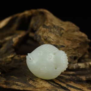 山料和田白玉年年有余吊坠