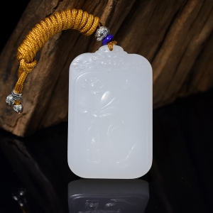 山流水料和田白玉连年有余吊坠