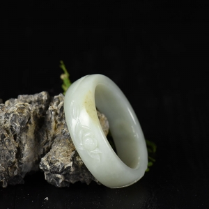 55.0mm籽料和田白玉一品清莲平安镯