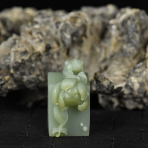 山料和田碧玉荷塘清趣印章