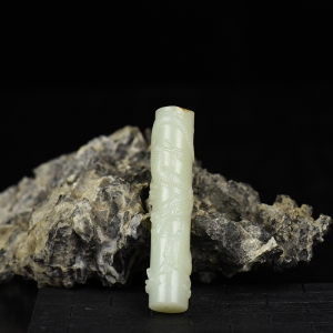 山料和田白玉龙行天下吊坠