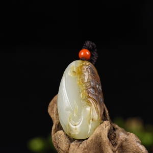 籽料和田白玉关公吊坠
