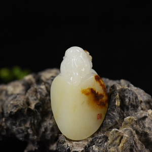 籽料和田白玉龙龟吊坠