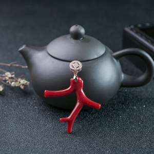 银镶沙丁珊瑚吊坠
