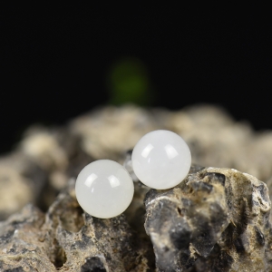 银镶山料和田白玉耳钉