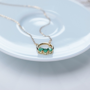 18K鲜绿祖母绿项链