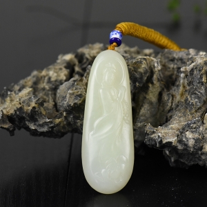 山料和田白玉观音吊坠